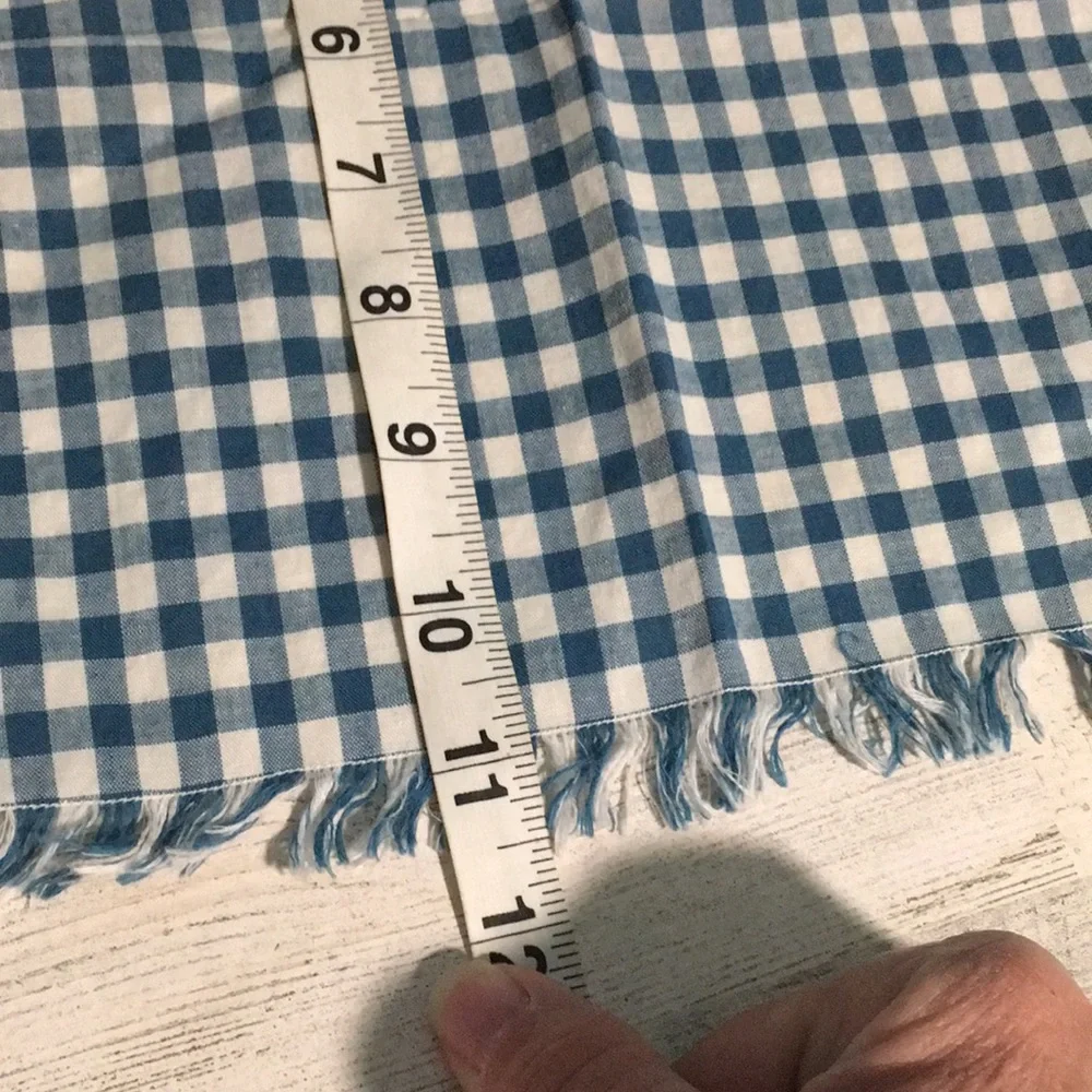 Set of seven lightweight cotton cloth blue & white checked napkins with fringe